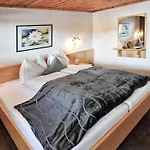 Appartement Mountain - Living By Salner