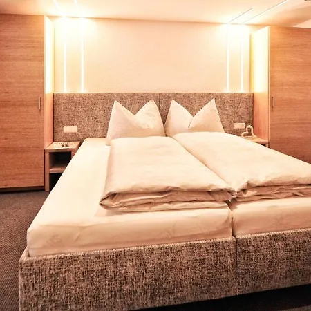 Mountain - Living By Salner *