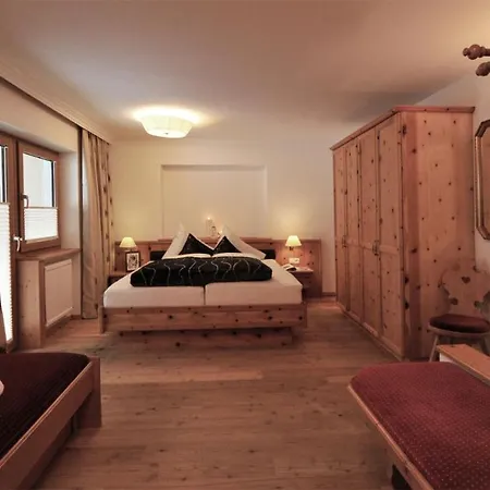 Appartement Mountain - Living By Salner