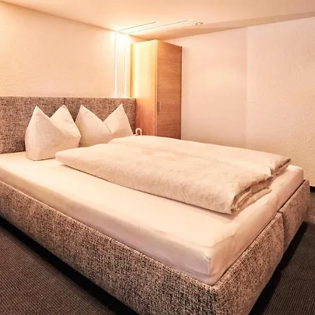 Mountain - Living By Salner