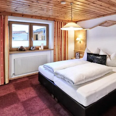 Mountain - Living By Salner Apartment *