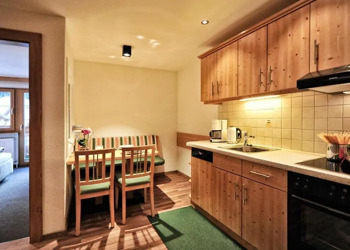 Mountain - Living By Salner * Ischgl