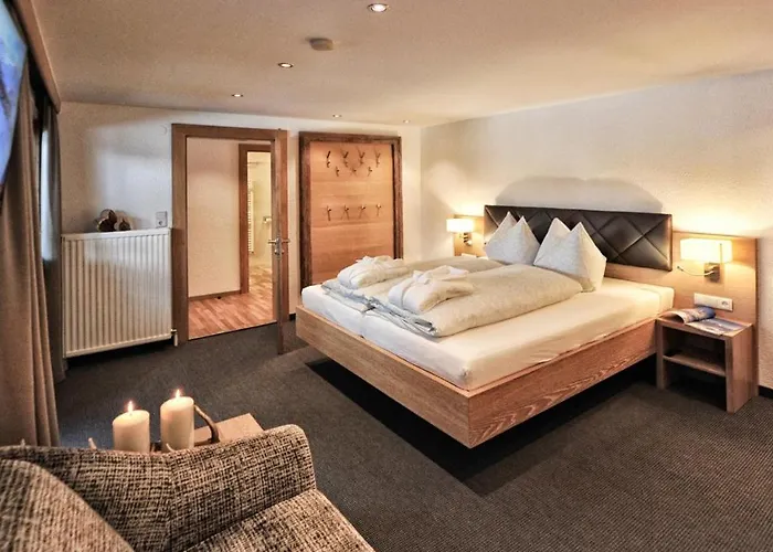 Mountain - Living By Salner * Ischgl